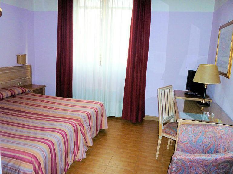 Hotel Ascot Binasco Bagian luar foto